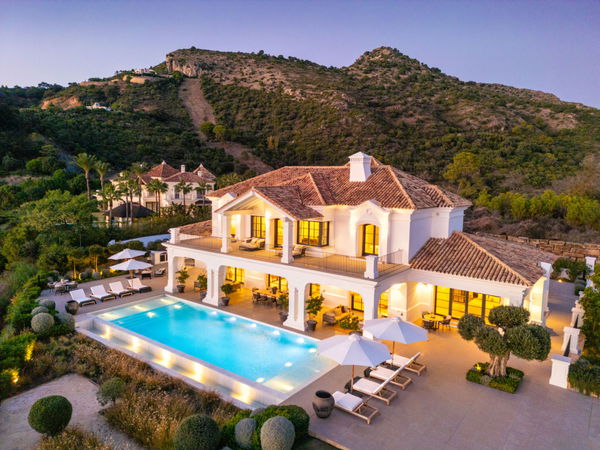 Exclusive mansion with panoramic views of the sea and coastline at Marbella Golf Club Resort, Benahavís