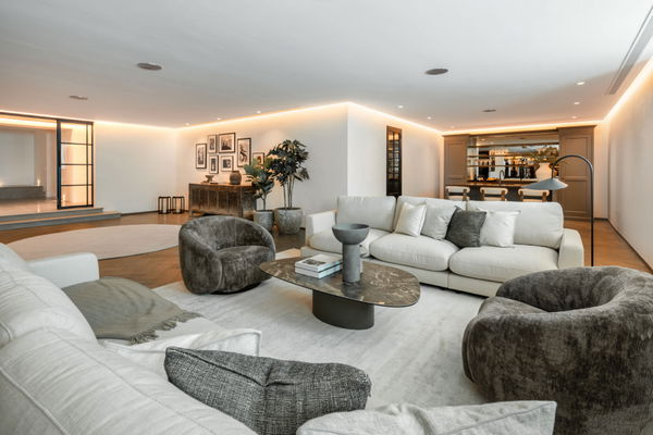 Exclusive mansion with panoramic views of the sea and coastline at Marbella Golf Club Resort, Benahavís
