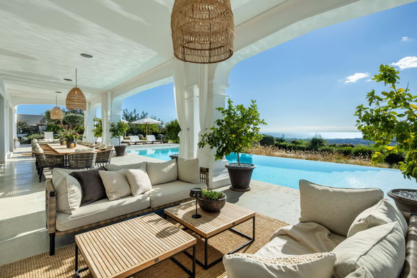 Exclusive mansion with panoramic views of the sea and coastline at Marbella Golf Club Resort, Benahavís