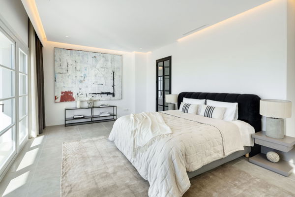 Exclusive mansion with panoramic views of the sea and coastline at Marbella Golf Club Resort, Benahavís