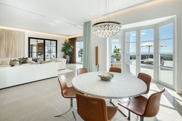 Exclusive mansion with panoramic views of the sea and coastline at Marbella Golf Club Resort, Benahavís