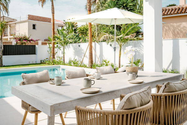 Charming villa with pool close to the beach in Las Chapas, Marbella