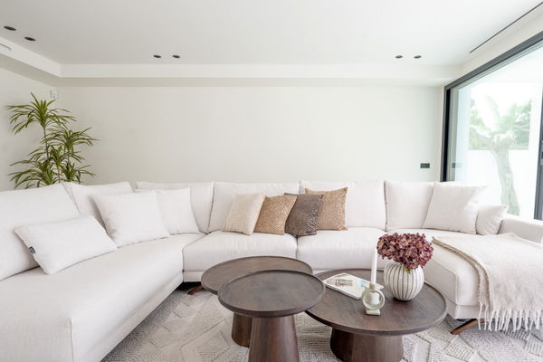 Charming villa with pool close to the beach in Las Chapas, Marbella