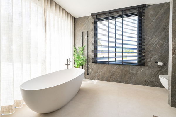 Charming villa with pool close to the beach in Las Chapas, Marbella