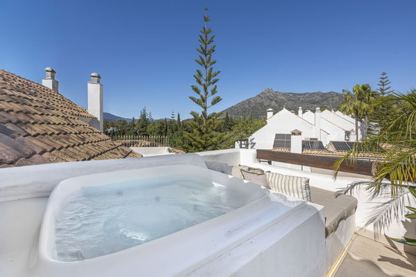 Casa Marisal, a contemporary luxury Townhouse on Marbella’s Golden Mile
