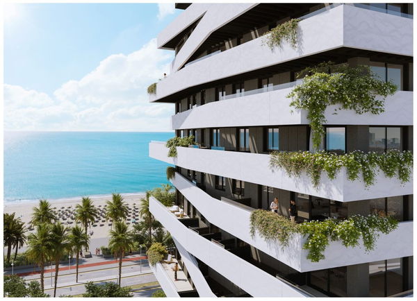 Luxury apartment in a uniquely designed tower by the sea on Málaga’s 'Golden Mile