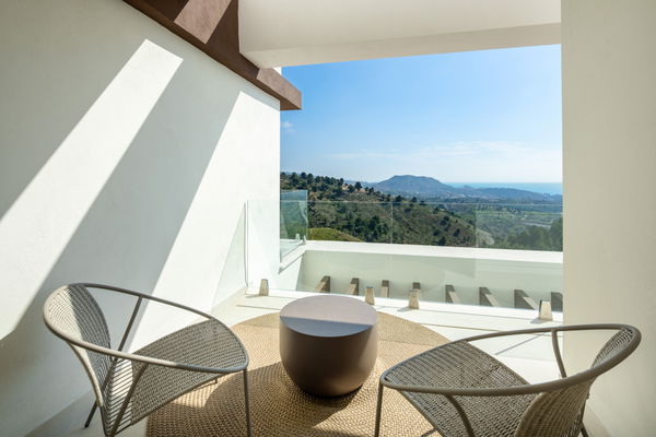 Stunning villa in the prestigious area of Pinares de San Anton, Málaga
