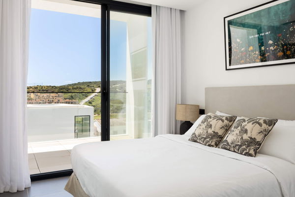 Modern villa with open golf views in Valle Romano, Estepona West