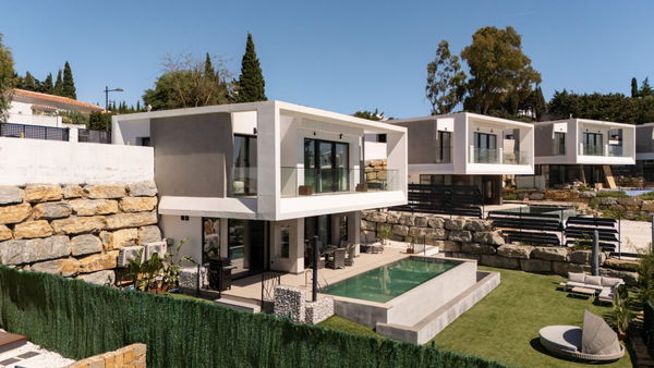 Modern villa with open golf views in Valle Romano, Estepona West