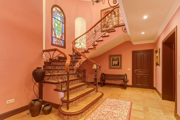Traditional Andalusian frontline golf villa in Guadalmina Alta, Marbella