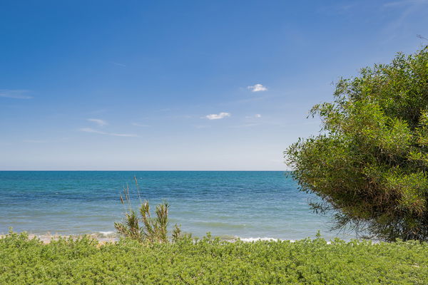 Refined beachfront living in Alcazaba Beach, Estepona
