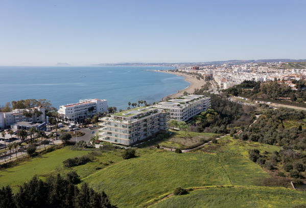Contemporary residence with dual terraces offering sea and mountain views Estepona, Málaga