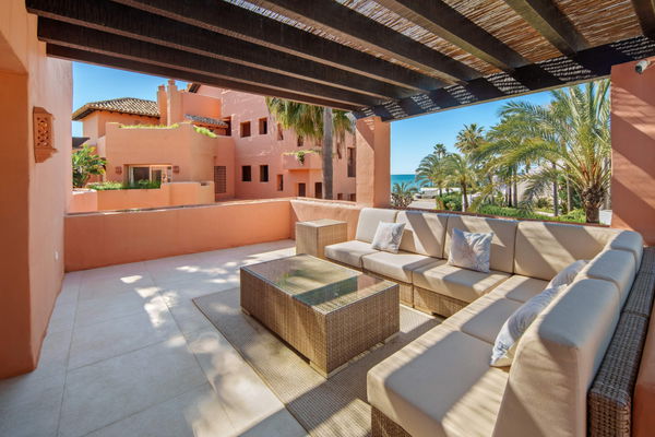 A beachfront penthouse designed around privacy and mediterranean living in La Morera, Marbella East