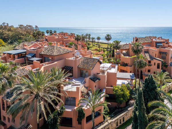 A beachfront penthouse designed around privacy and mediterranean living in La Morera, Marbella East