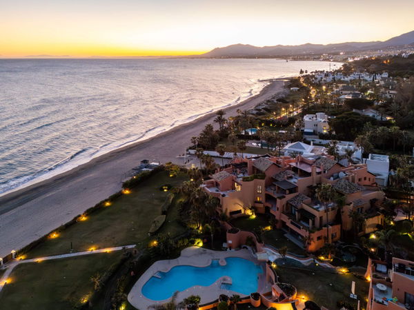 A beachfront penthouse designed around privacy and mediterranean living in La Morera, Marbella East