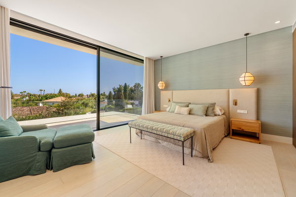 A remarkable modern residence in the prestigious enclave of Guadalmina Alta, Marbella
