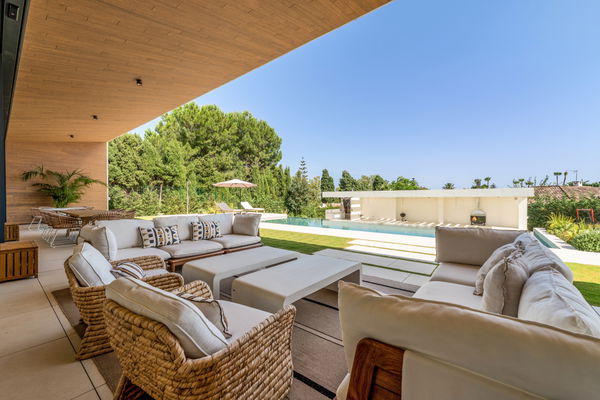 A remarkable modern residence in the prestigious enclave of Guadalmina Alta, Marbella