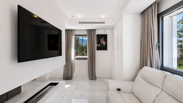 A refined sanctuary in marbella’s Golf Valley, La Cerquilla, Nueva Andalucia