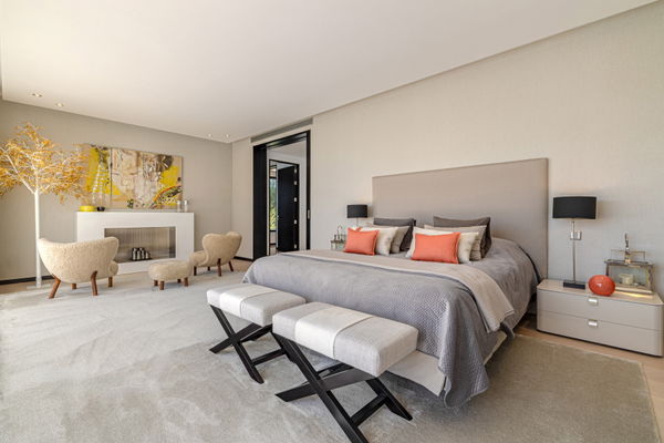 Contemporary luxury villa with expansive plot and refined Mediterranean living in Guadalmina Baja, Marbella