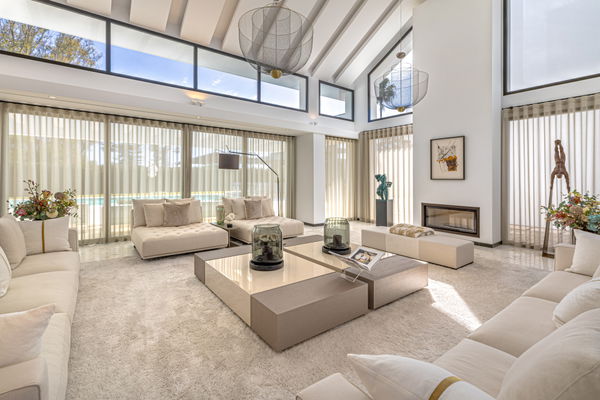 Contemporary luxury villa with expansive plot and refined Mediterranean living in Guadalmina Baja, Marbella