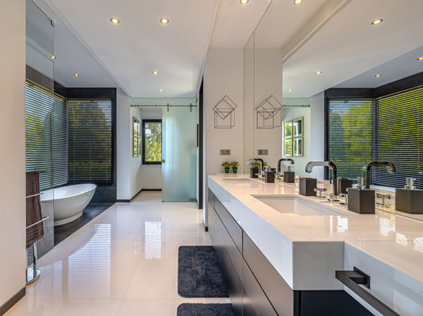 Contemporary luxury villa with expansive plot and refined Mediterranean living in Guadalmina Baja, Marbella