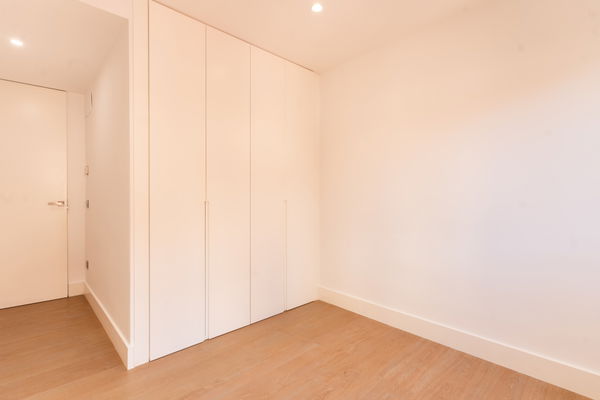Modern apartment in the heart of Malaga city just one step away to the beach, La malagueta, Málaga