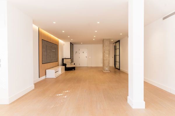 Modern apartment in the heart of Malaga city just one step away to the beach, La malagueta, Málaga