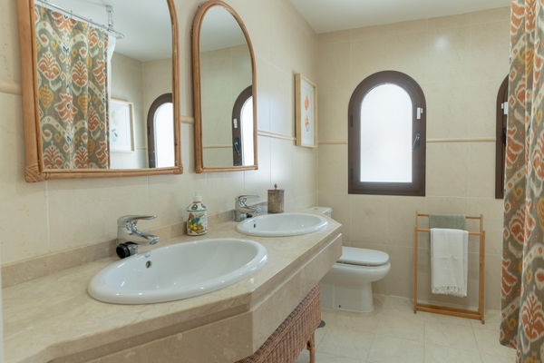 Renovated elegance in Añoreta golf, Rincon de la Victoria, Málaga