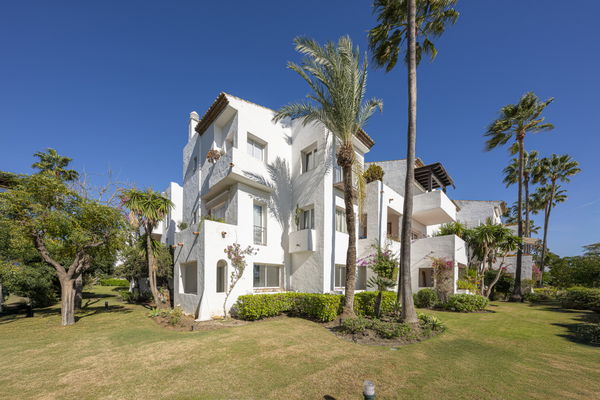Beachfront contemporary apartment with refined Mediterranean living in Estepona, New Golden Mile