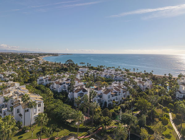 Beachfront contemporary apartment with refined Mediterranean living in Estepona, New Golden Mile