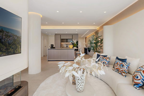 Beachfront contemporary apartment with refined Mediterranean living in Estepona, New Golden Mile