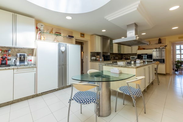 Beachside villa in Los Monteros Playa, Marbella