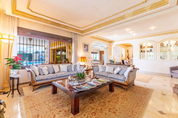 Beachside villa in Los Monteros Playa, Marbella