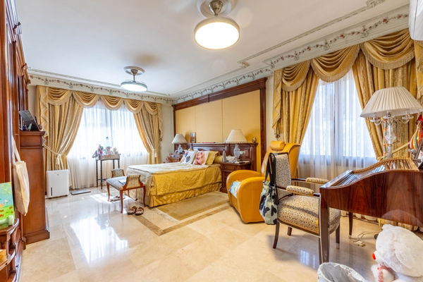 Beachside villa in Los Monteros Playa, Marbella