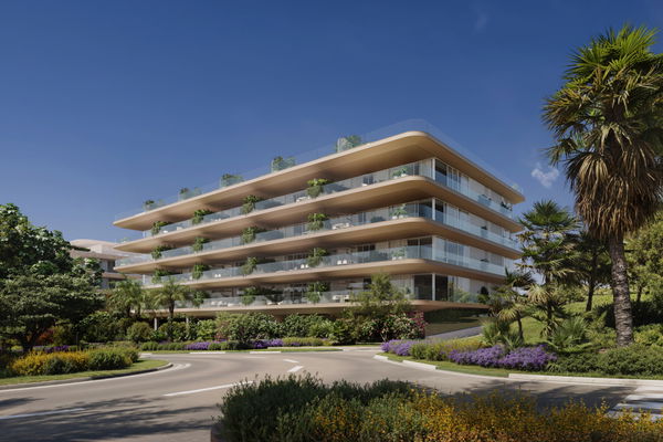 Contemporary three-bedroom apartment with sea views in an exclusive boutique development, Estepona