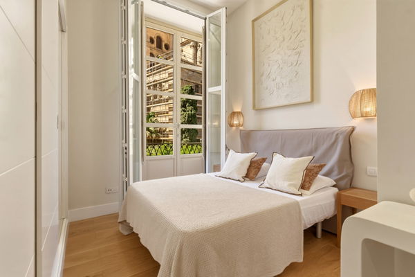 Apartment with an historic character combined with the elegance of modern living on Calle Cister, Málaga