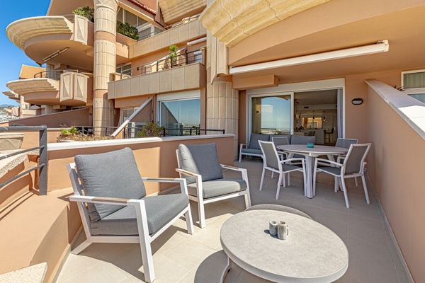 A Magna Marbella gem: two-bedroom apartment fully licensed with two parking and two storage rooms, Marbella