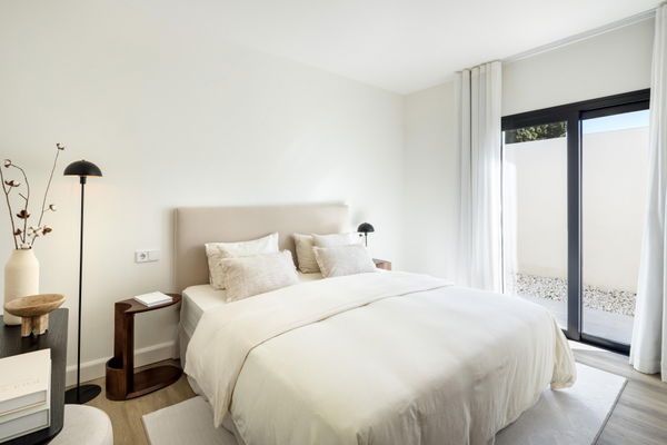 Sophisticated Mediterranean residence in a peaceful beachside setting in Cortijo Blanco, San Pedro de Alcántara