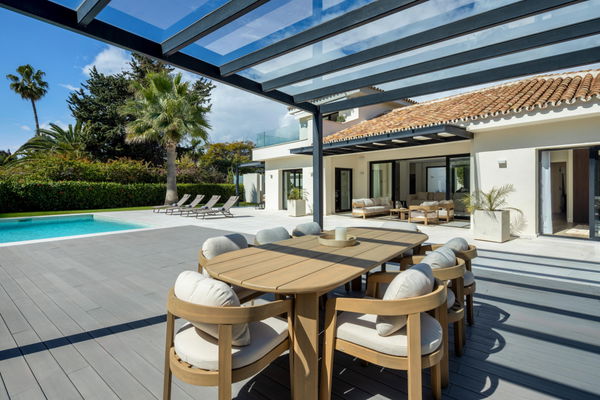 Sophisticated Mediterranean residence in a peaceful beachside setting in Cortijo Blanco, San Pedro de Alcántara