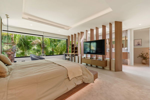 Sophisticated residence with private pool and tranquil setting in Las Chapas, Marbella East