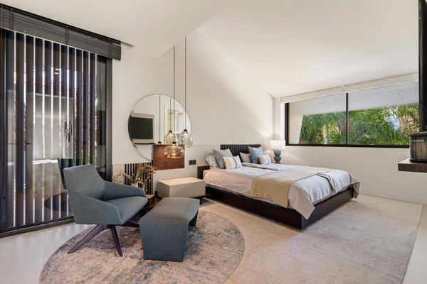 Sophisticated residence with private pool and tranquil setting in Las Chapas, Marbella East