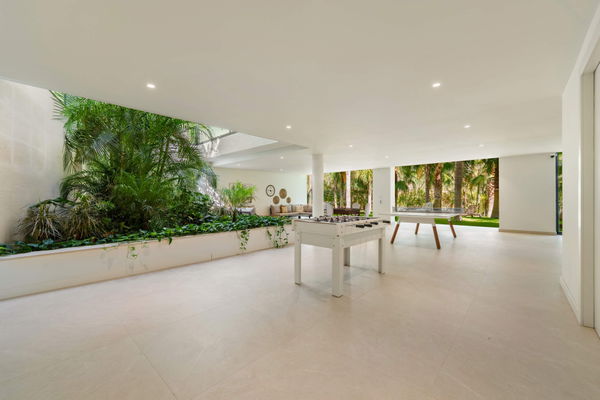 Sophisticated residence with private pool and tranquil setting in Las Chapas, Marbella East