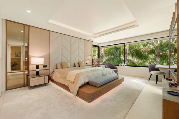 Sophisticated residence with private pool and tranquil setting in Las Chapas, Marbella East