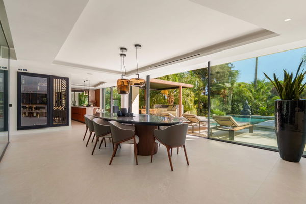 Sophisticated residence with private pool and tranquil setting in Las Chapas, Marbella East