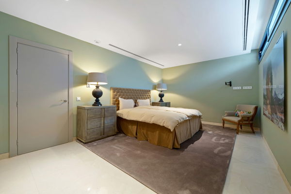 Modern frontline golf villa with panoramic views in the heart of the Golf Valley in Nueva Andalucía, Marbella