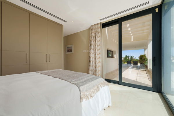 Modern frontline golf villa with panoramic views in the heart of the Golf Valley in Nueva Andalucía, Marbella