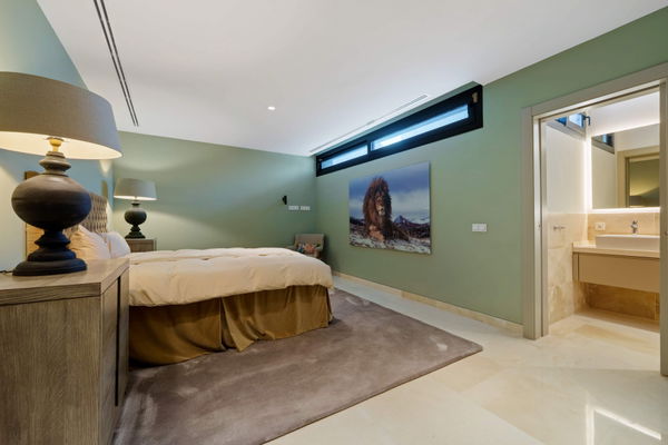 Modern frontline golf villa with panoramic views in the heart of the Golf Valley in Nueva Andalucía, Marbella