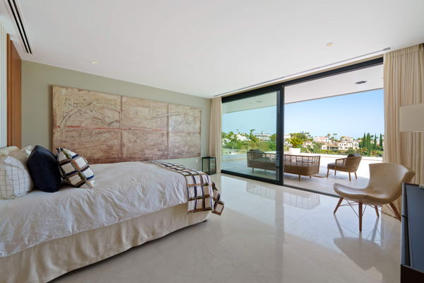Modern frontline golf villa with panoramic views in the heart of the Golf Valley in Nueva Andalucía, Marbella