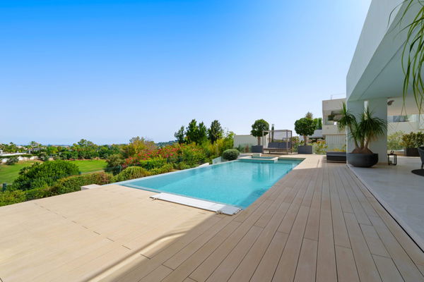 Modern frontline golf villa with panoramic views in the heart of the Golf Valley in Nueva Andalucía, Marbella