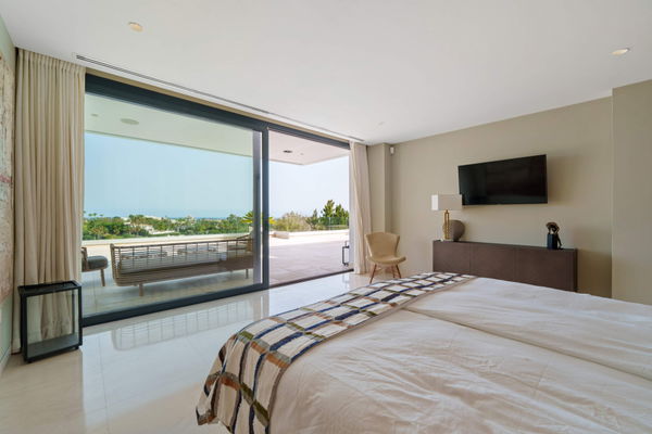 Modern frontline golf villa with panoramic views in the heart of the Golf Valley in Nueva Andalucía, Marbella